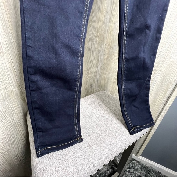 Harper Skinny Jeans - Picture 3 of 5